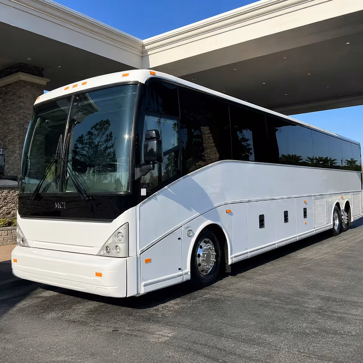 how to rent group airport transportation in san leandro